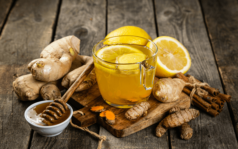 uống canh gừng để giảm viêm nhiễm phụ khoa